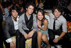 Miley Cyrus,Jonas Brothers