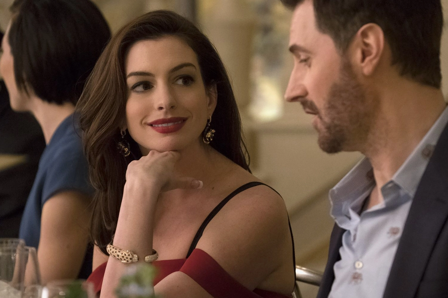 Anne Hathaway trong một buổi chụp hình thời trang