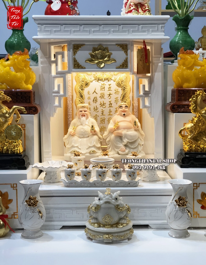 Bàn thờ Ông Địa Thần Tài đầy đủ vật phẩm