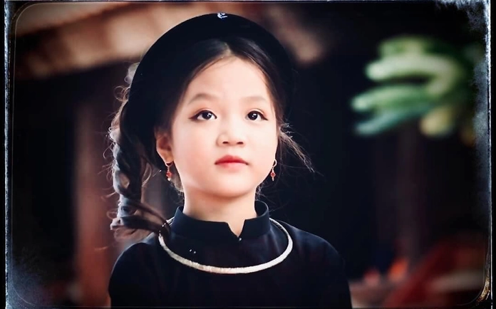 Ca nương biểu diễn hát Ca Trù