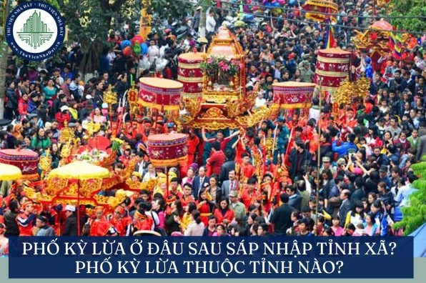 Các gian hàng đặc sản tại Phố Kỳ Lừa