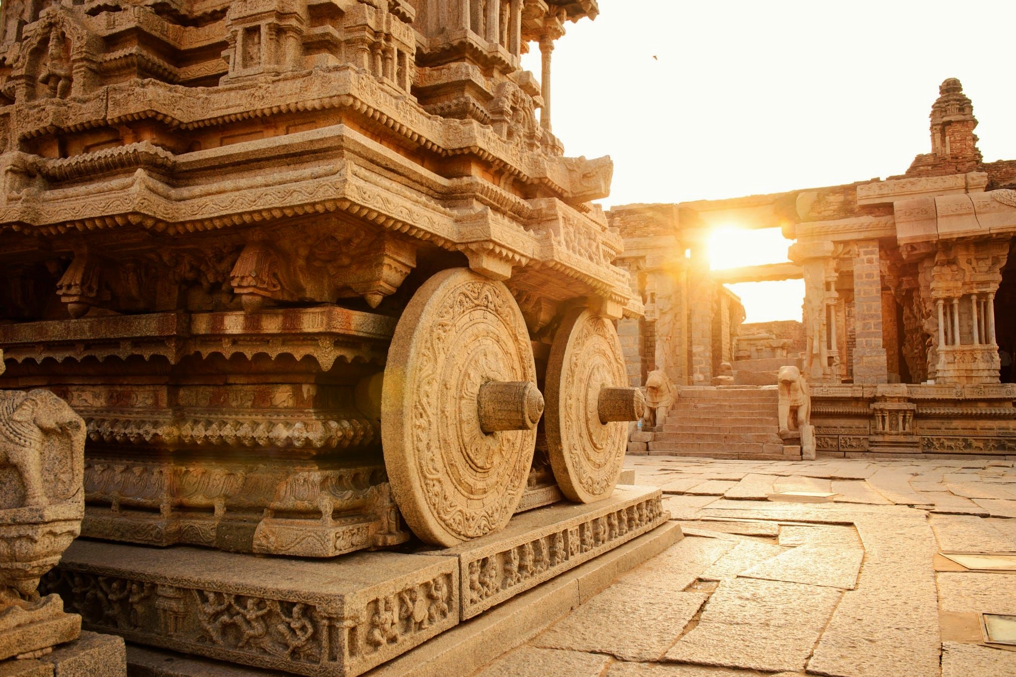 Cận cảnh các tác phẩm điêu khắc trên đền Konark