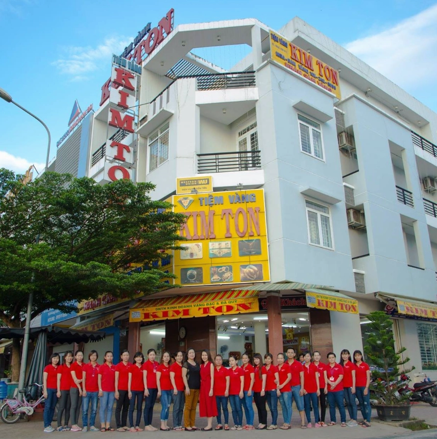Cận cảnh vẻ đẹp của trang sức vàng tại Kim Tôn