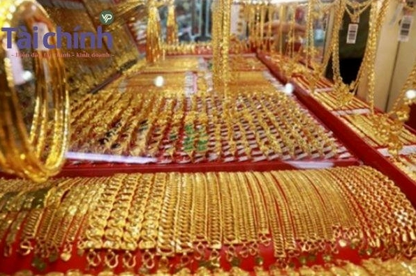 Cảnh mua bán vàng tại Gia Lai