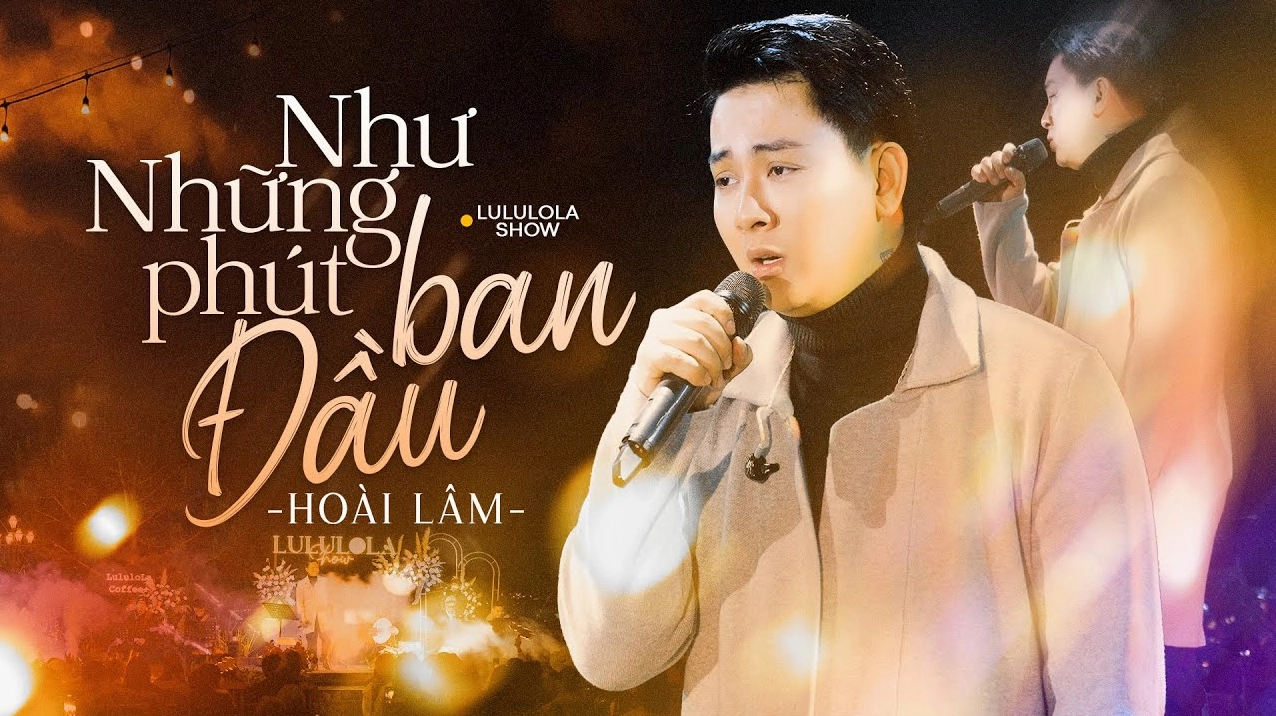 Cặp đôi đang trò chuyện vui vẻ
