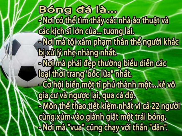 Cầu thủ tranh bóng trong trận đấu bóng đá