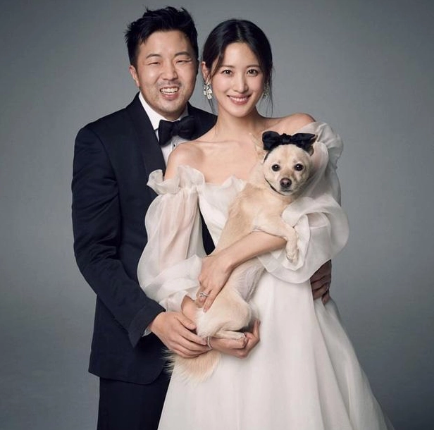 Claudia Kim trong một sự kiện thảm đỏ