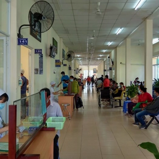 Cổng Bệnh viện Phạm Ngọc Thạch