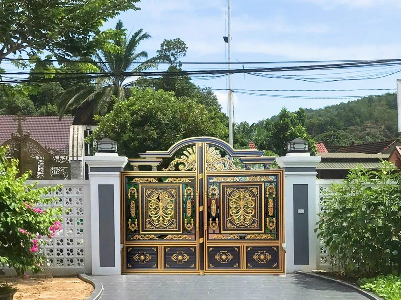 Cổng nhà vườn bằng sắt mỹ thuật