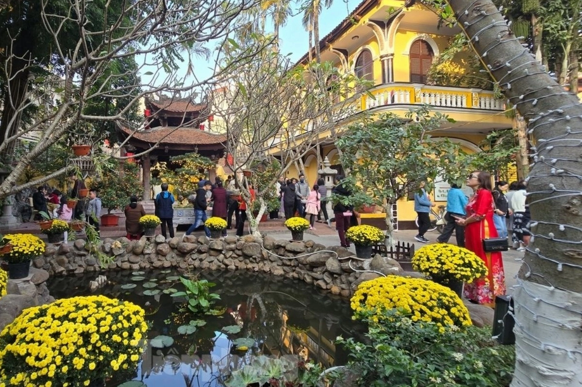Cổng Tam Quan uy nghiêm của Chùa Phúc Khánh