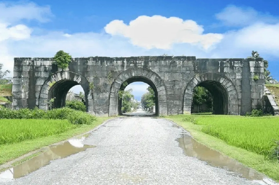 Cổng thành phía Nam của Thành Nhà Hồ