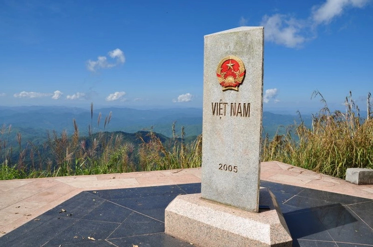 Cột mốc A Pa Chải - Điểm cực Tây của Việt Nam