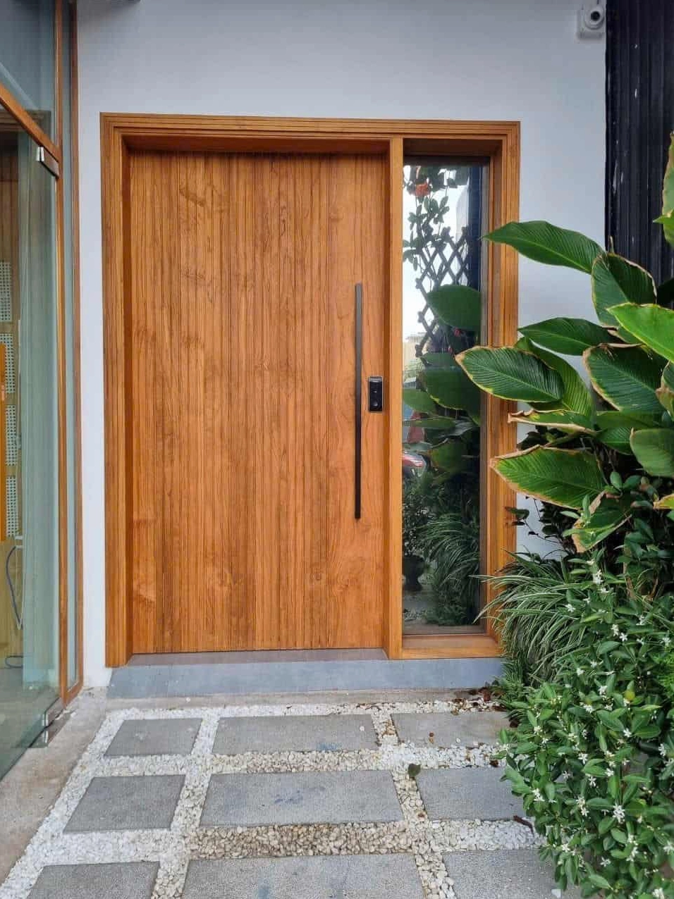 Cửa gỗ Teak cao cấp