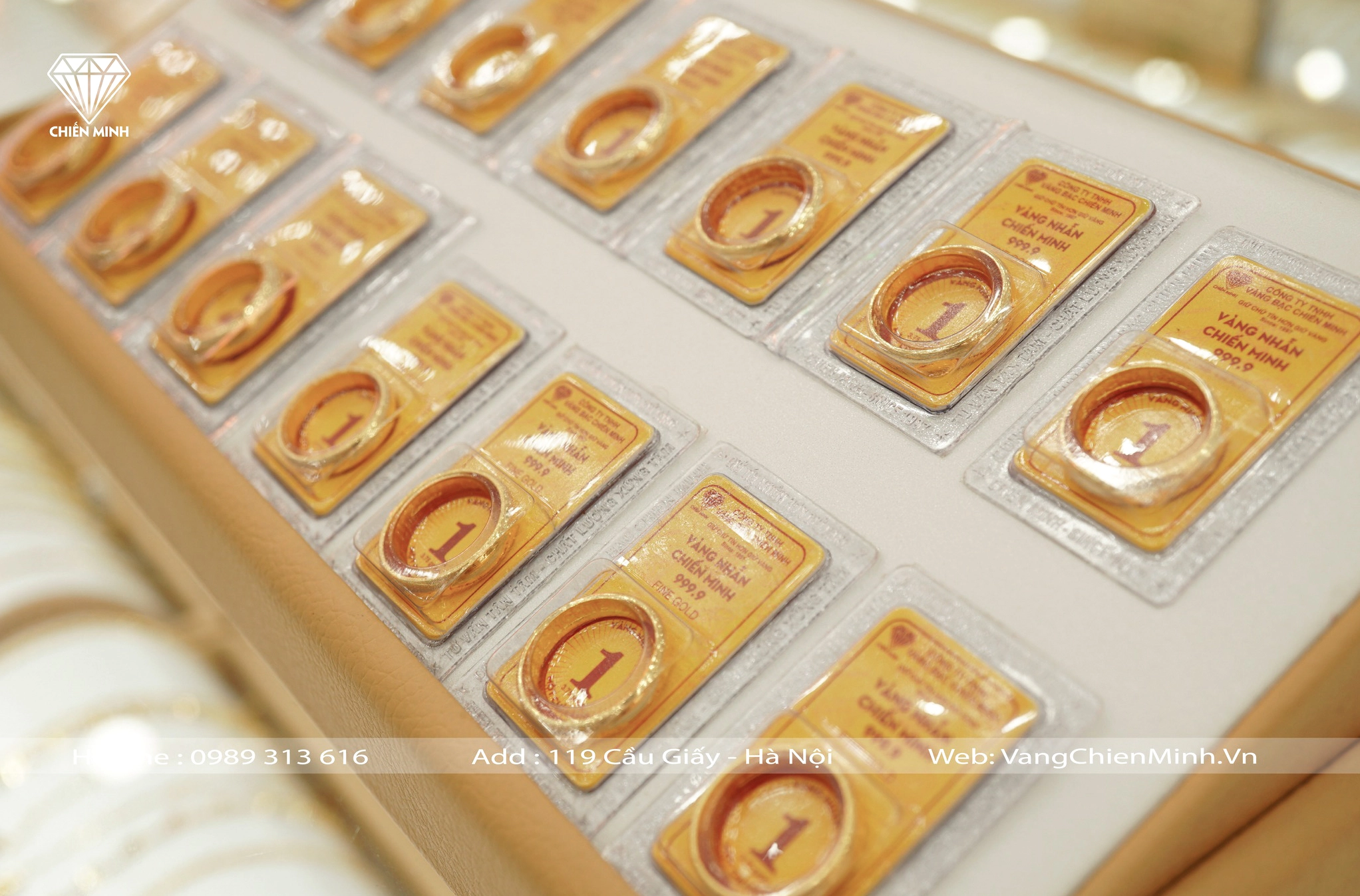 Cửa hàng Vàng Chiến Minh trưng bày sản phẩm