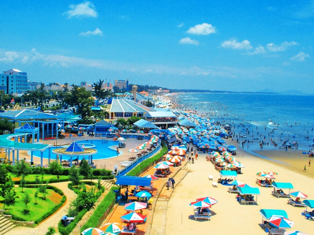 Cuộc sống nhộn nhịp ở làng chài Long Hải
