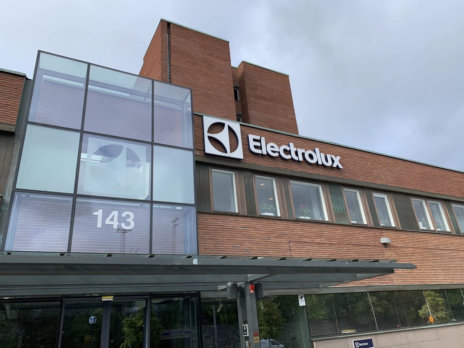 electrolux-cua-nuoc-nao-anh-gia-chi-tiet-thuong-hieu-va-san-_222