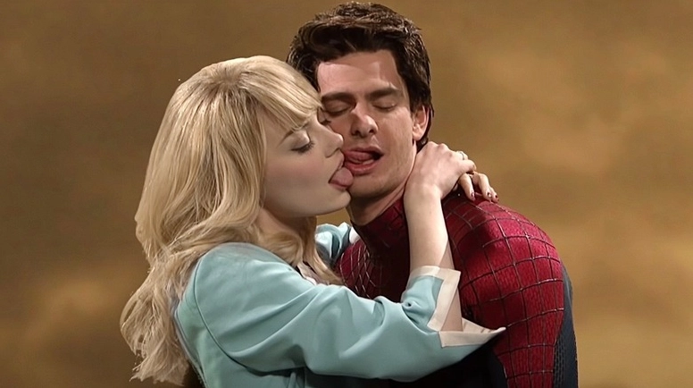 emma-stone-va-dau-an-bi-an-trong-vu-tru-spider-man_460