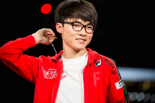 faker-sinh-nam-bao-nhieu-he-lo-thong-tin-chi-tiet-ve-huyen-t_910