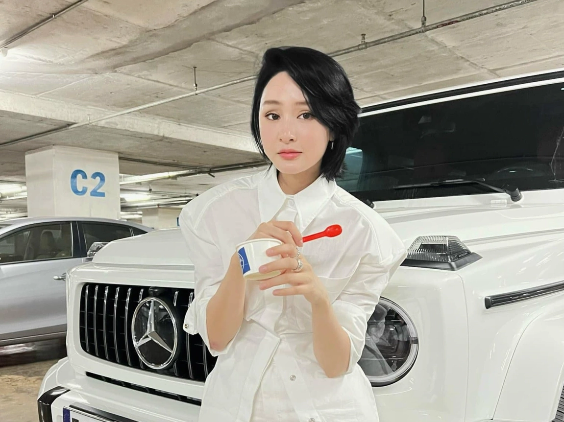 Hiền Hồ trong một buổi phỏng vấn