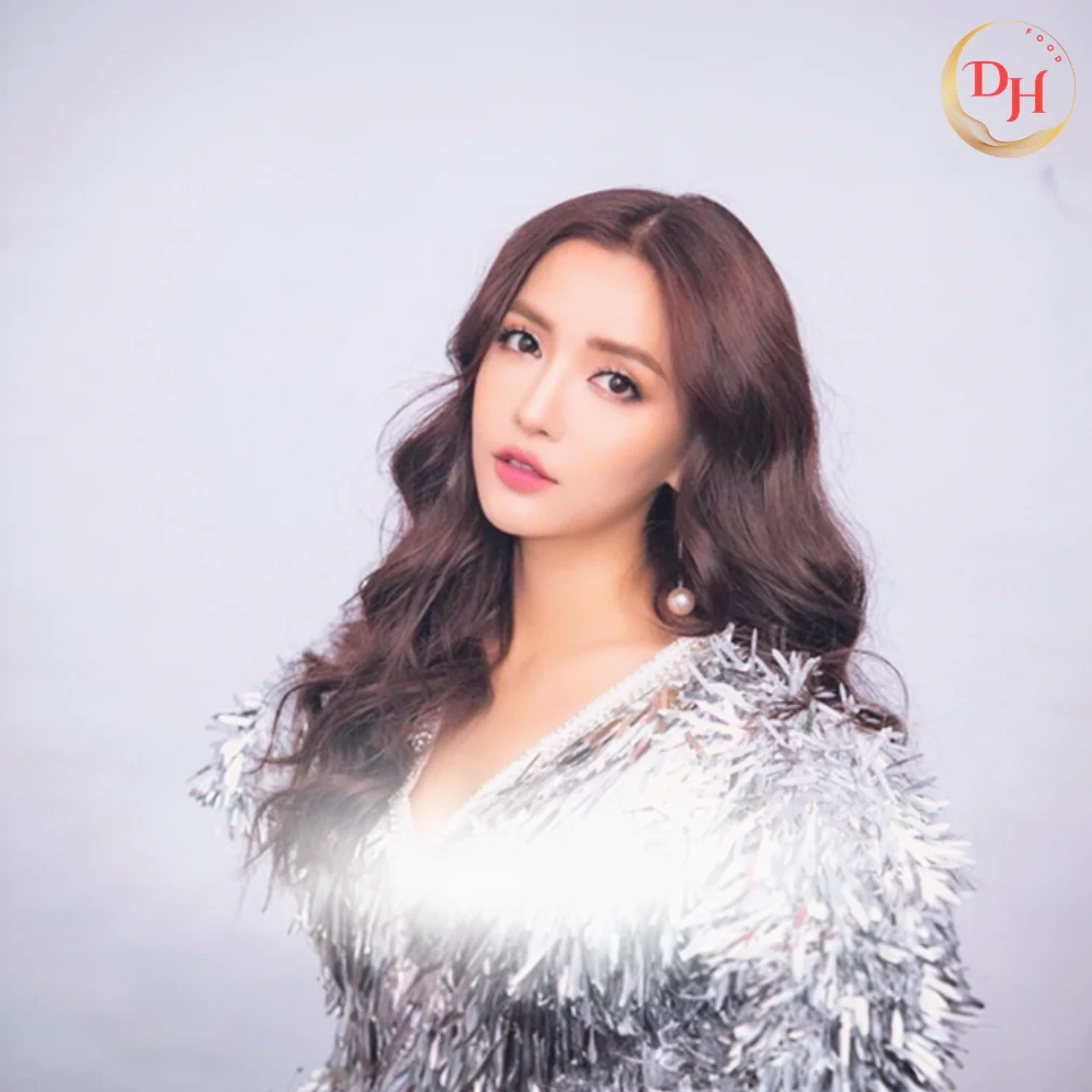 Hình ảnh Bích Phương trẻ trung