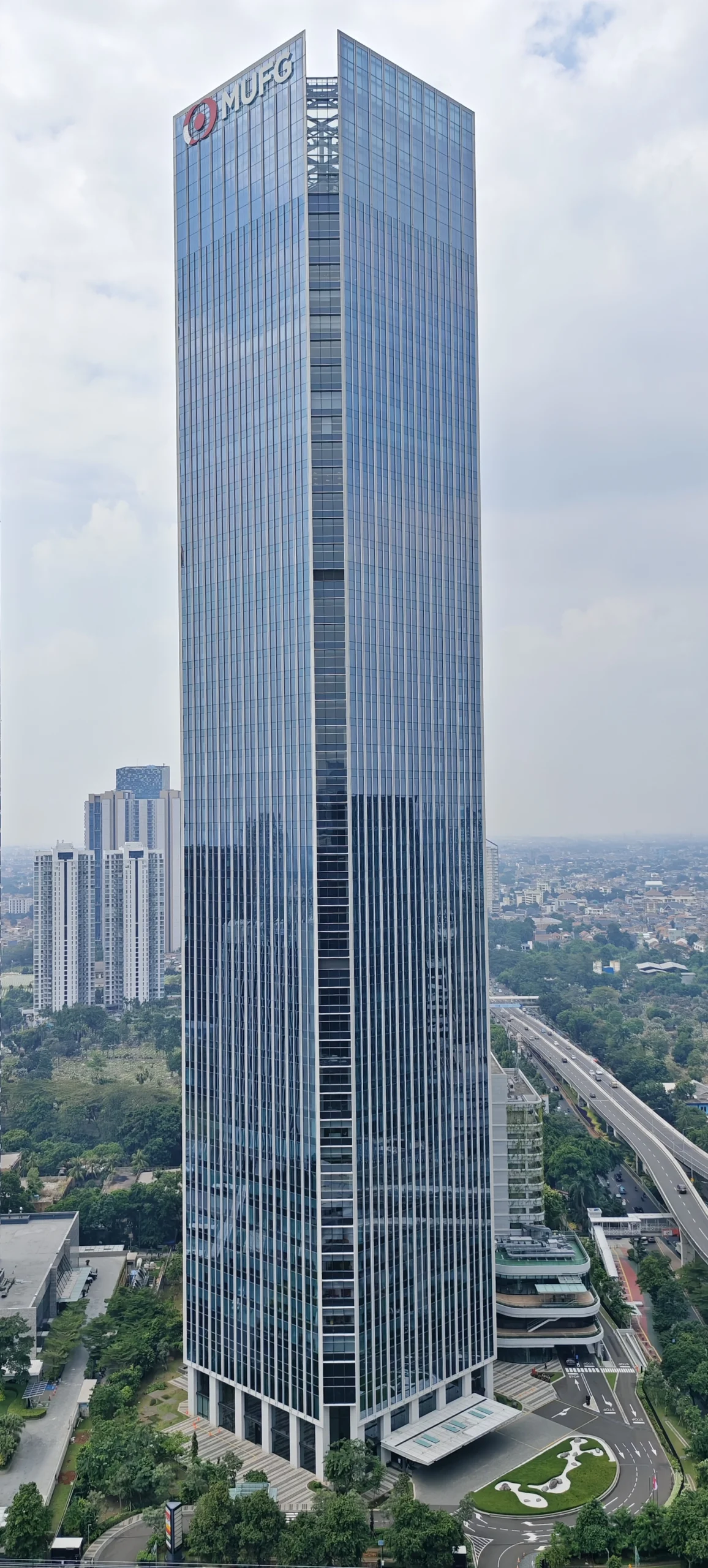 Hình ảnh tổng quan Trinity Tower