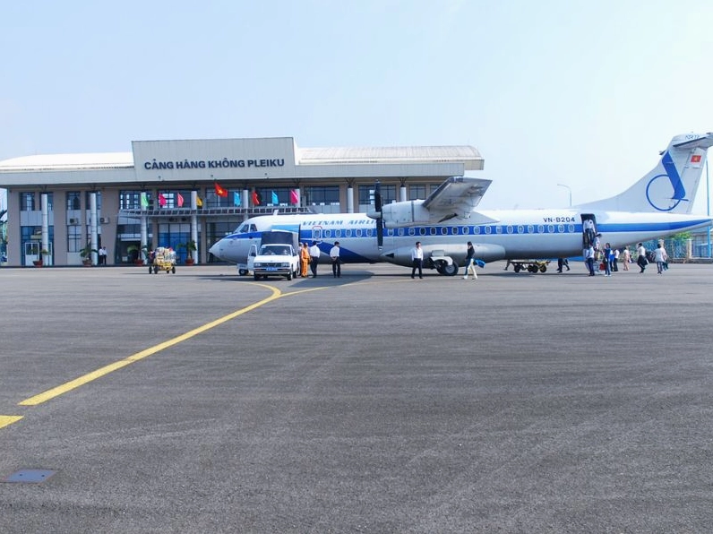 Hoạt động tại sân bay Pleiku