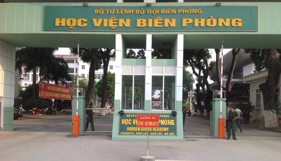 Học viên trong giờ học tại Học viện Biên phòng