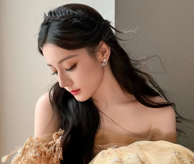 Địch Lệ Nhiệt Ba tại một sự kiện