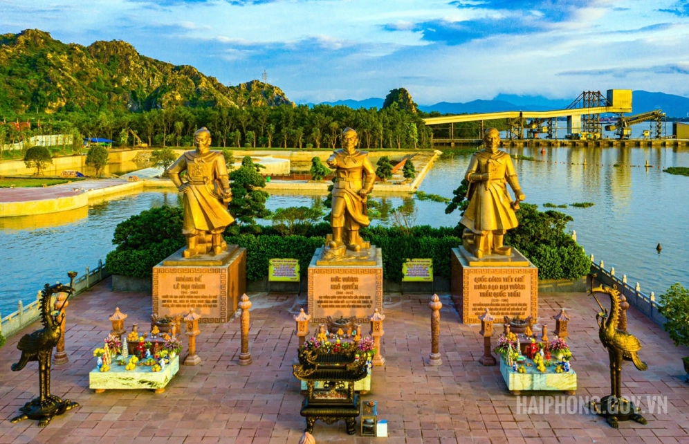 khu-di-tich-bach-ang-giang-dau-an-lich-su-hao-hung-viet-nam_238