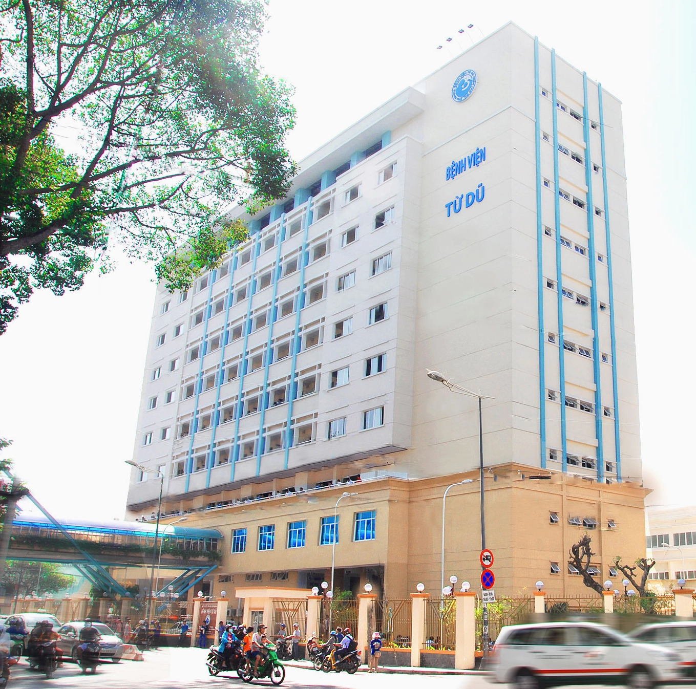 Khu vực chờ khám tại Bệnh viện Từ Dũ