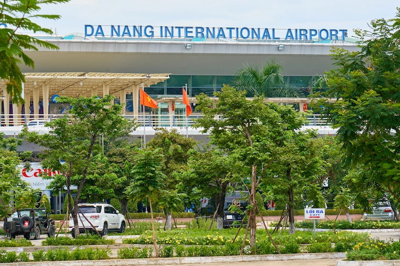 Khung cảnh Sân bay Đà Nẵng về đêm