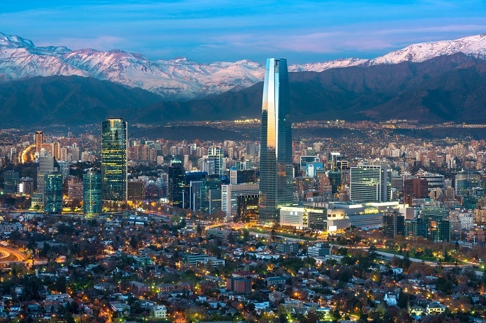 Khung cảnh thành phố Santiago, Chile nhìn từ trên cao