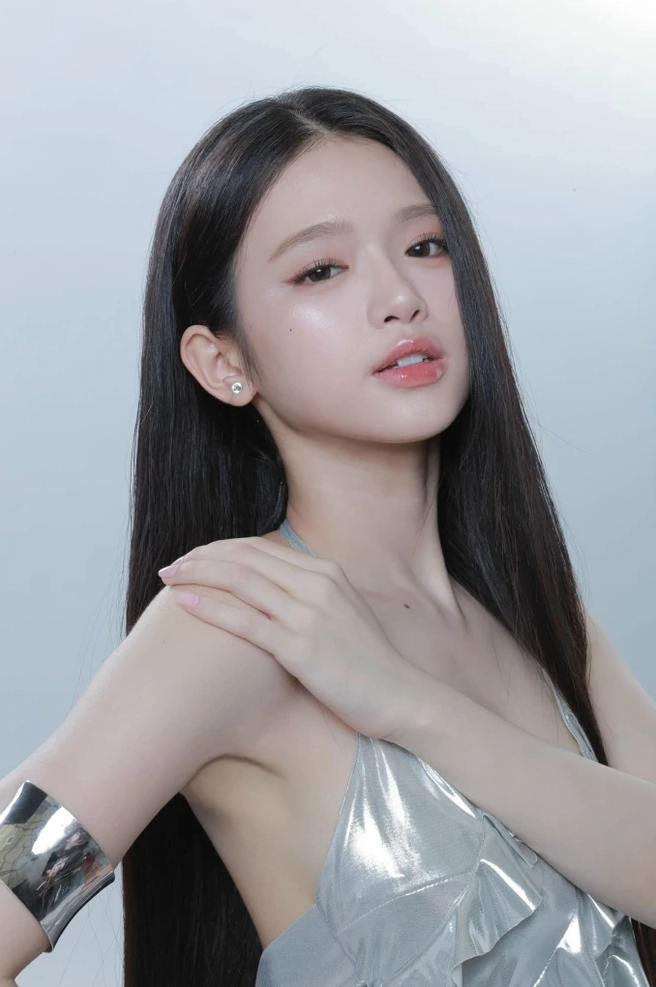 linh-ka-2026-tu-hotgirl-gay-tranh-cai-en-hinh-mau-uoc-nguong_370