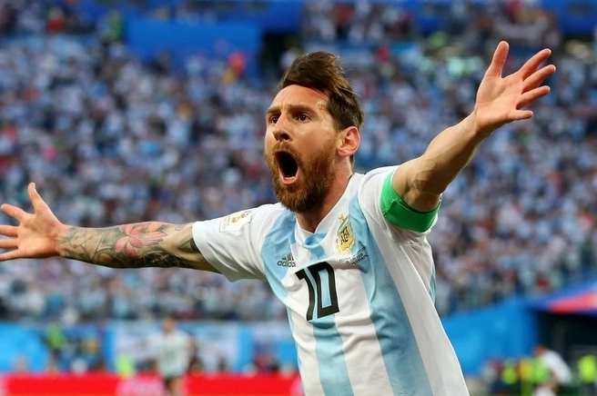 Lionel Messi với trái bóng