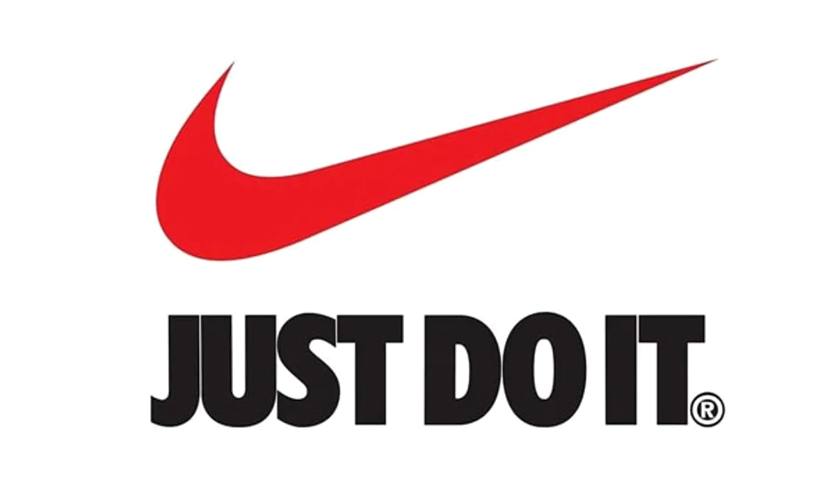 Michael Jordan mang giày Nike