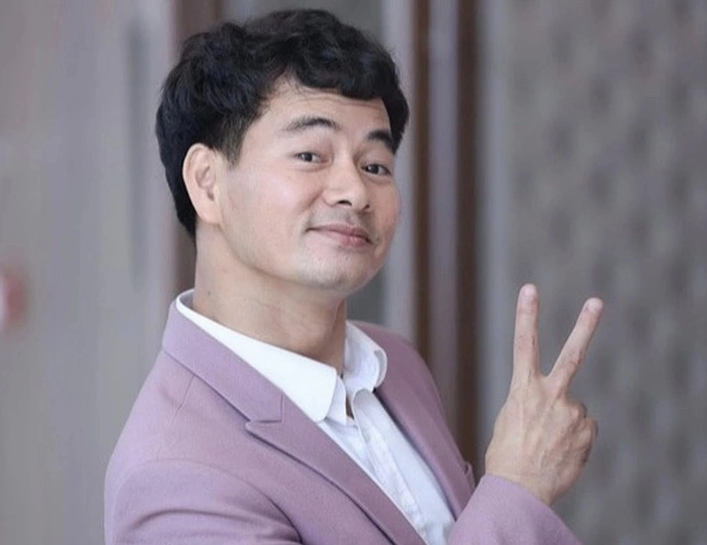Nghệ sĩ Xuân Bắc trong một buổi ghi hình chương trình.