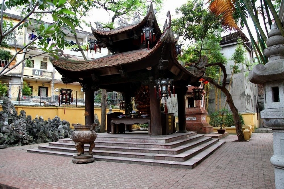 Nghi thức cúng bái tại Chùa Phúc Khánh