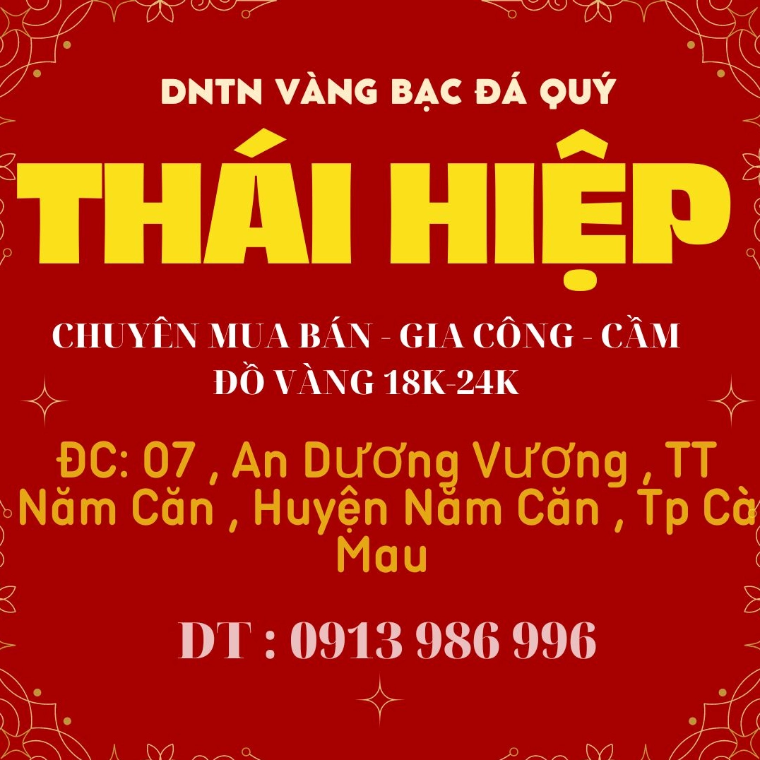 Người dân giao dịch vàng tại cửa hàng