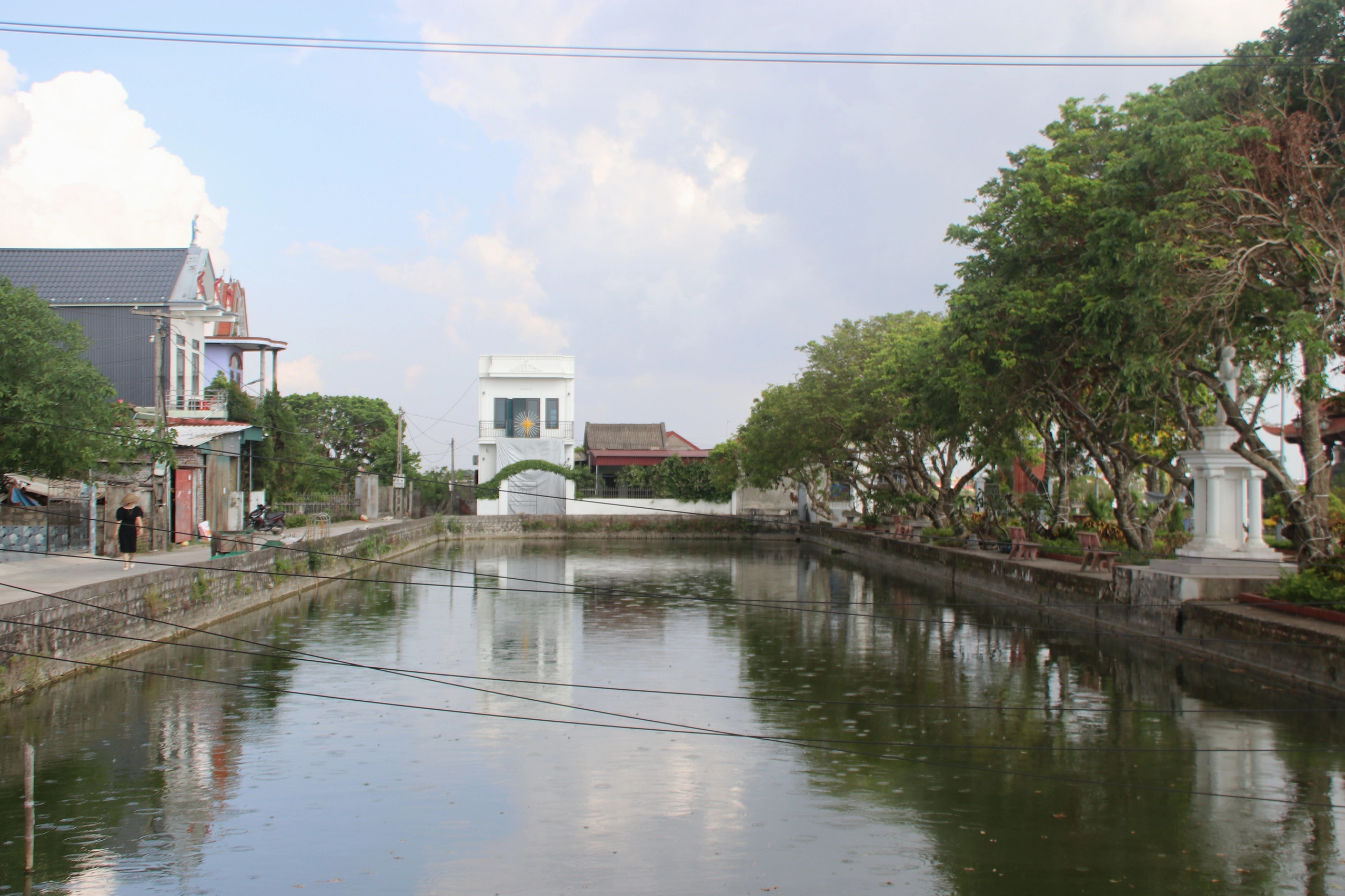 Người dân Quỳnh Phụ tham gia lễ hội
