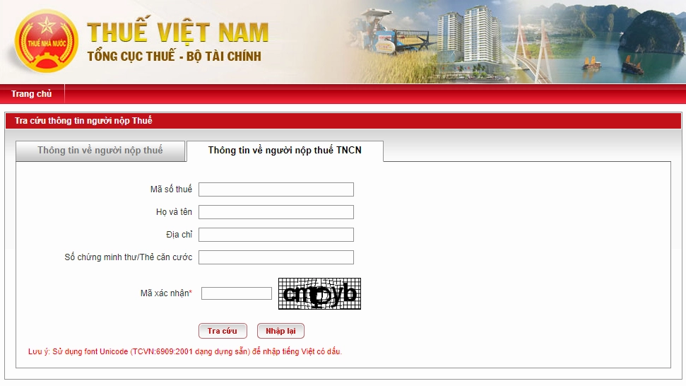 Nhân viên thuế hỗ trợ tra cứu MST