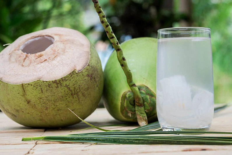 Nước dừa tốt cho tiêu hóa