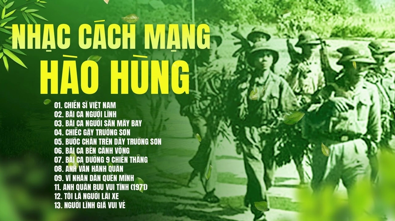 Đội văn công hát bài hát cách mạng
