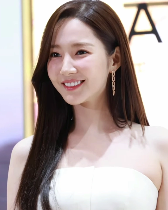 Park Min Young tại sự kiện năm 2024