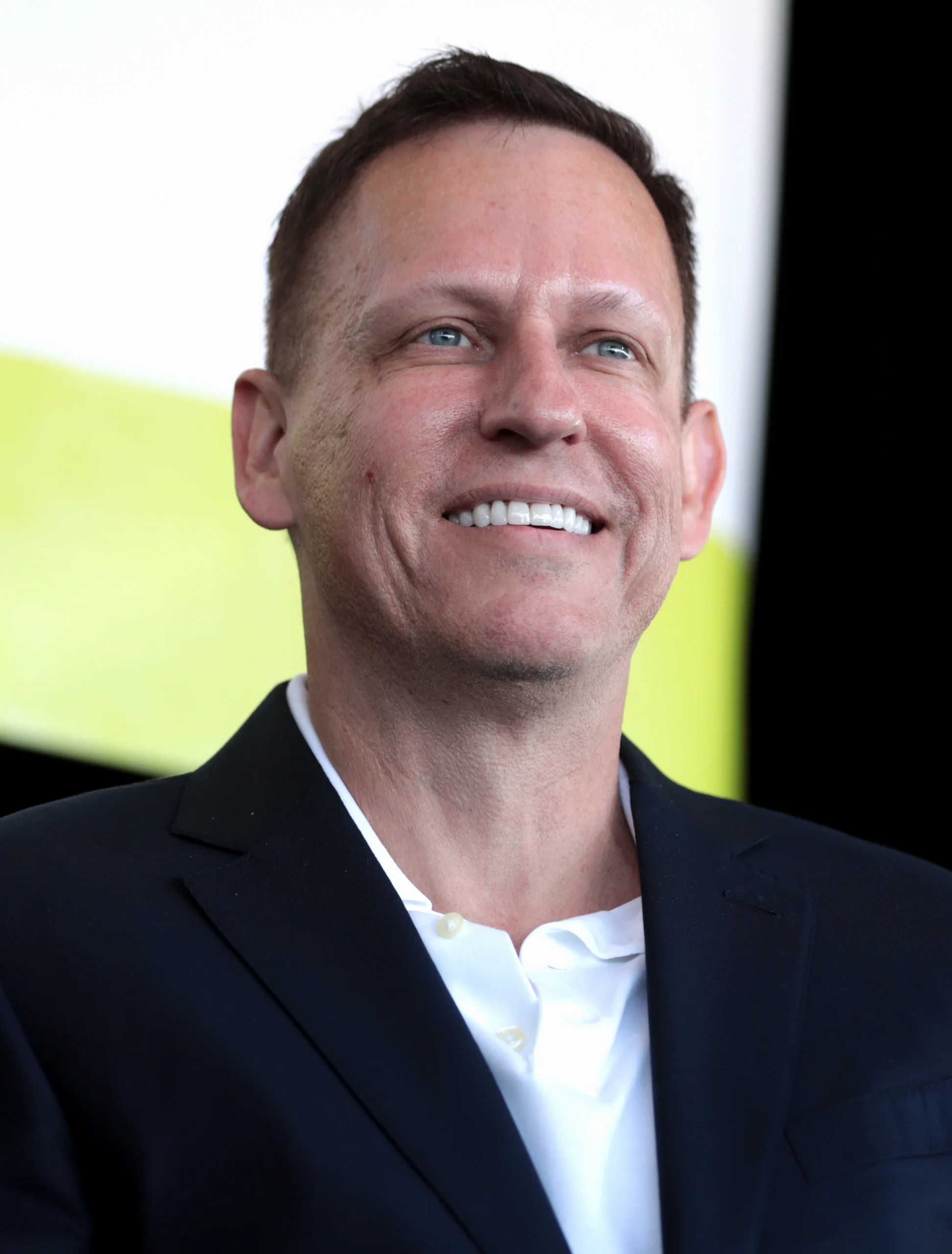 Peter Thiel phát biểu tại một sự kiện