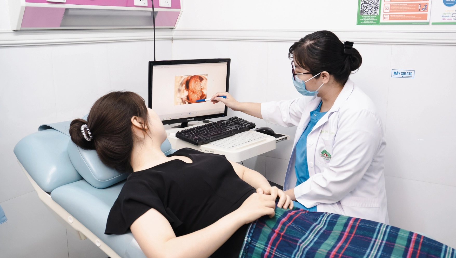 Phụ nữ chăm sóc sức khỏe