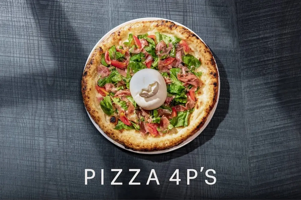 Pizza 4P's với phô mai Burrata