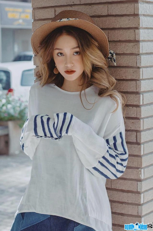 Salim - Nữ diễn viên đa tài