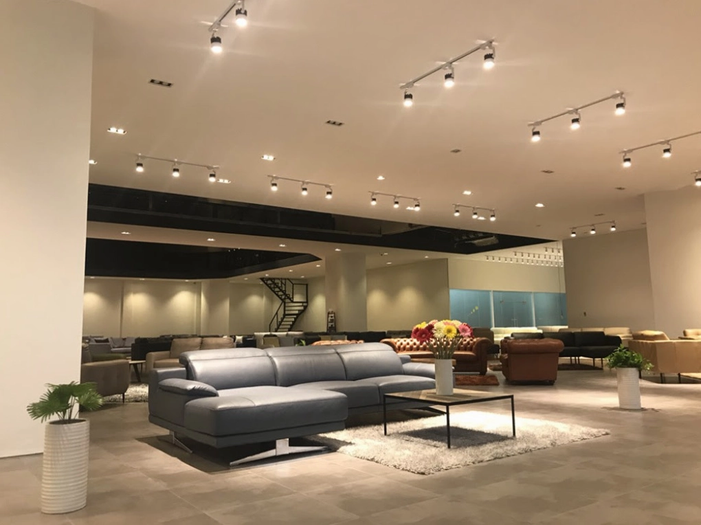 showroom-noi-that-hon-ca-noi-mua-sam-la-trai-nghiem-inh-cao-_366