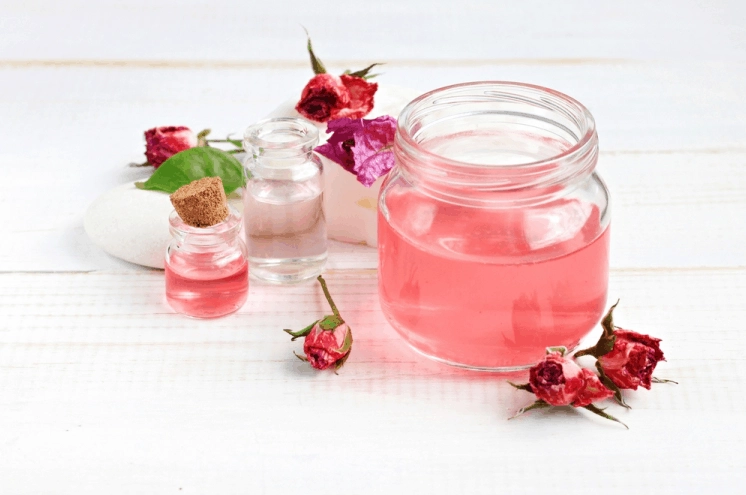 So sánh làn da trước và sau khi dùng nước hoa hồng