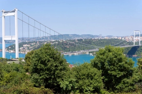 thu-o-nuoc-nao-nam-tren-hai-chau-luc-kham-pha-istanbul-ky-vi_872